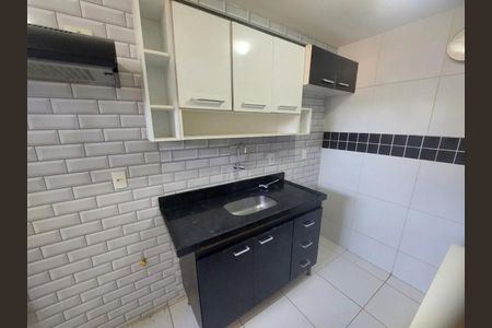 Cozinha de apartamento para alugar com 2 quartos, 52m² em Eldorado, Contagem