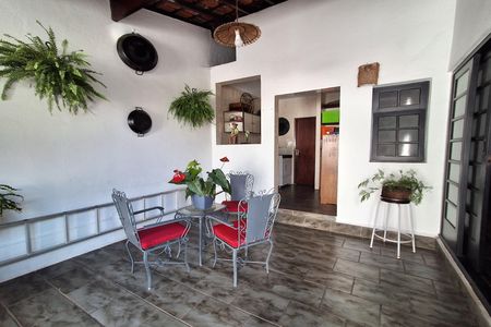 Quintal de casa à venda com 5 quartos, 233m² em Cerâmica, São Caetano do Sul