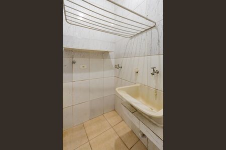 rea de Serviço de casa para alugar com 2 quartos, 100m² em Jardim Sao Saverio, São Paulo