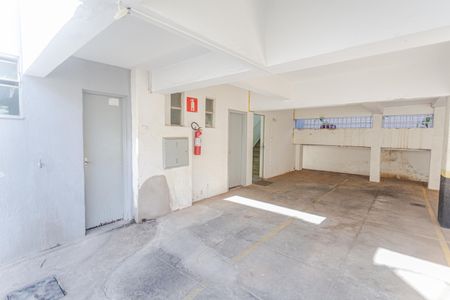 Garagem de apartamento à venda com 2 quartos, 72m² em Santa Efigênia, Belo Horizonte