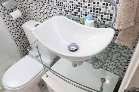 Banheiro de apartamento à venda com 3 quartos, 50m² em Campo Grande, Rio de Janeiro