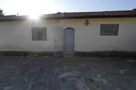 Varanda da Sala de casa para alugar com 2 quartos, 150m² em Jardim Montanhês, Belo Horizonte