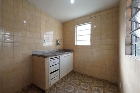 Cozinha de casa de condomínio para alugar com 2 quartos, 65m² em Cambuci, São Paulo