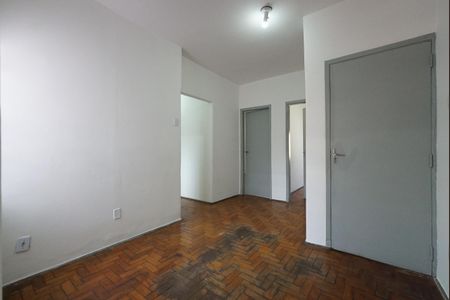 Casa de Condomínio para alugar com 2 quartos, 65m² em Cambuci, São Paulo