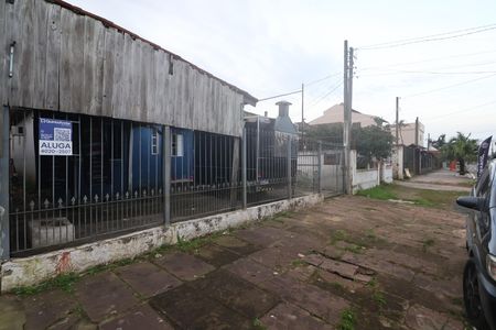 Fachada de casa para alugar com 1 quarto, 45m² em Fátima, Canoas