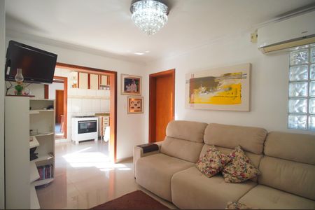 Sala 2 de casa à venda com 5 quartos, 300m² em Industrial, Novo Hamburgo