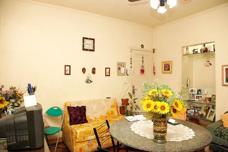 Sala de apartamento à venda com 2 quartos, 60m² em Santana, Porto Alegre