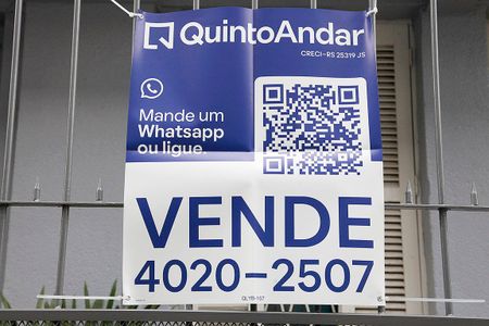 Plaquinha de apartamento à venda com 2 quartos, 60m² em Santana, Porto Alegre