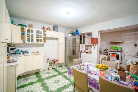 Casa à venda com 187m², 4 quartos e 3 vagas Casa à venda com 187m², 4 quartos e 3 vagasCozinha