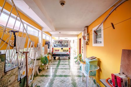 Casa à venda com 187m², 4 quartos e 3 vagas Casa à venda com 187m², 4 quartos e 3 vagasGaragem