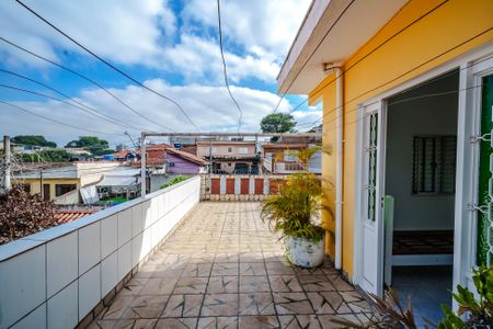 Casa à venda com 187m², 4 quartos e 3 vagas Casa à venda com 187m², 4 quartos e 3 vagasVaranda