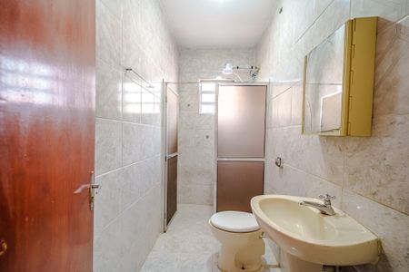 Casa à venda com 187m², 4 quartos e 3 vagas Casa à venda com 187m², 4 quartos e 3 vagasBanheiro 2