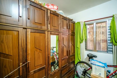 Casa à venda com 187m², 4 quartos e 3 vagas Casa à venda com 187m², 4 quartos e 3 vagasQuarto 4