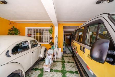 Casa à venda com 187m², 4 quartos e 3 vagas Casa à venda com 187m², 4 quartos e 3 vagasGaragem