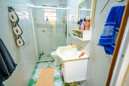 Casa à venda com 187m², 4 quartos e 3 vagas Casa à venda com 187m², 4 quartos e 3 vagasBanheiro 1