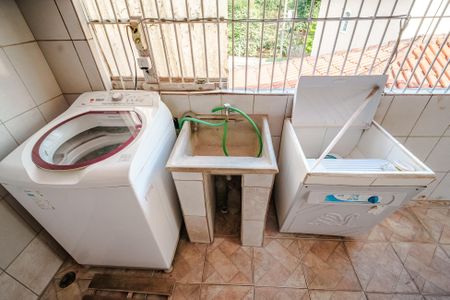 Casa à venda com 187m², 4 quartos e 3 vagas Casa à venda com 187m², 4 quartos e 3 vagasÁrea de Serviço