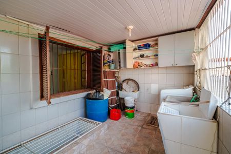 Casa à venda com 187m², 4 quartos e 3 vagas Casa à venda com 187m², 4 quartos e 3 vagasÁrea de Serviço