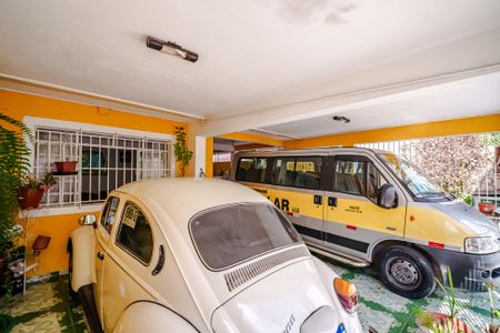 Casa à venda com 187m², 4 quartos e 3 vagas Casa à venda com 187m², 4 quartos e 3 vagasGaragem