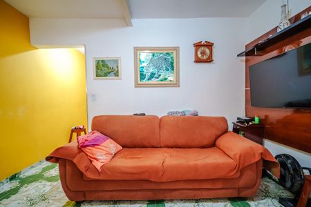 Casa à venda com 187m², 4 quartos e 3 vagas Casa à venda com 187m², 4 quartos e 3 vagasSala