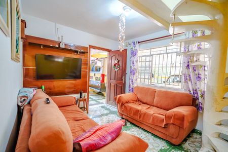 Casa à venda com 187m², 4 quartos e 3 vagas Casa à venda com 187m², 4 quartos e 3 vagasSala