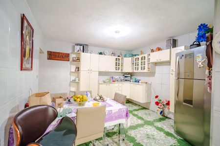 Casa à venda com 187m², 4 quartos e 3 vagas Casa à venda com 187m², 4 quartos e 3 vagasCozinha