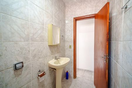 Casa à venda com 187m², 4 quartos e 3 vagas Casa à venda com 187m², 4 quartos e 3 vagasBanheiro 2