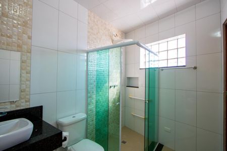 Banheiro do quarto 1 de casa para alugar com 3 quartos, 297m² em Vila Bela Vista, Santo André