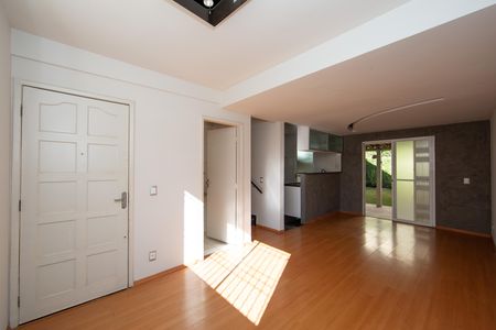 SALA de casa para alugar com 3 quartos, 135m² em Buritis, Belo Horizonte