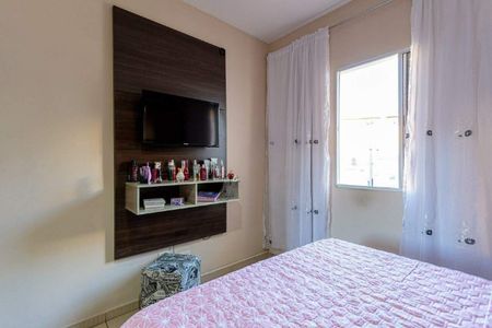 Casa à venda com 2 quartos, 68m² em Parque Oratório, Santo André