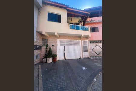 Área externa de casa à venda com 4 quartos, 110m² em Parque Casa de Pedra, São Paulo