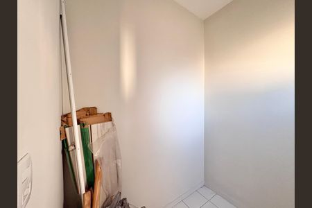 Quarto de Serviço de apartamento à venda com 2 quartos, 61m² em Vila Primavera, São Paulo