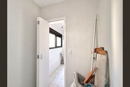 Quarto de Serviço de apartamento à venda com 2 quartos, 61m² em Vila Primavera, São Paulo