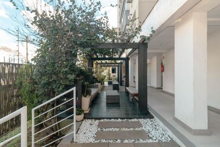 Área externa de apartamento para alugar com 2 quartos, 78m² em Petrópolis, Porto Alegre