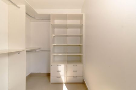 Quarto de apartamento para alugar com 2 quartos, 78m² em Petrópolis, Porto Alegre