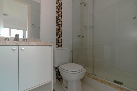 Banheiro de apartamento para alugar com 2 quartos, 78m² em Petrópolis, Porto Alegre