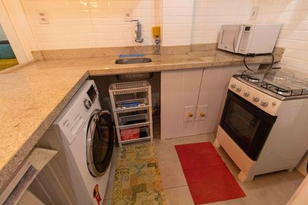 Cozinha e Área de Serviço de kitnet/studio para alugar com 0 quarto, 30m² em Liberdade, São Paulo