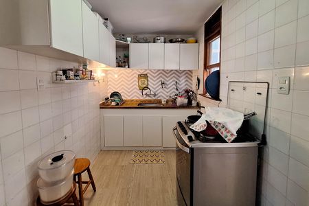 Cozinha de apartamento à venda com 3 quartos, 101m² em Icaraí, Niterói