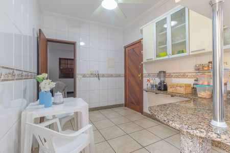 Casa à venda com 3 quartos, 205m² em Itapoã, Belo Horizonte