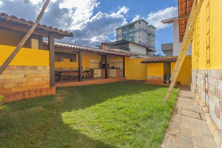 Casa à venda com 3 quartos, 205m² em Itapoã, Belo Horizonte