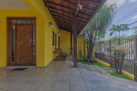 Casa à venda com 3 quartos, 205m² em Itapoã, Belo Horizonte