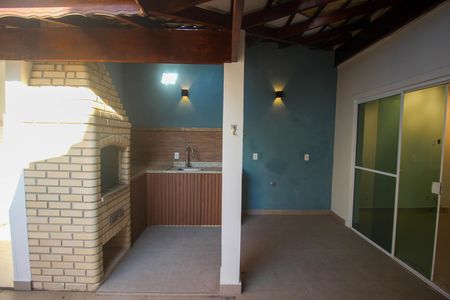 Casa de condomínio para alugar com 146m², 3 quartos e 2 vagas
