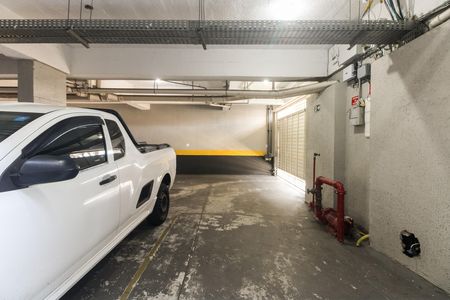 Condomínio - Garagem de apartamento para alugar com 2 quartos, 42m² em Vila Nova Savoia, São Paulo