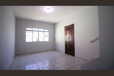 Casa para alugar com 2 quartos, 70m² em Cidade São Mateus, São Paulo