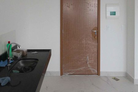 Cozinha de apartamento para alugar com 2 quartos, 36m² em Vila Antonieta, São Paulo
