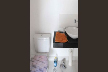Banheiro de apartamento para alugar com 2 quartos, 36m² em Vila Antonieta, São Paulo