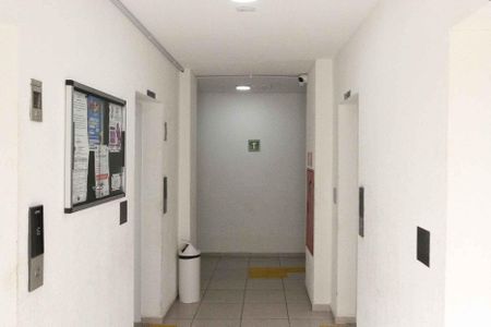 HAll de apartamento para alugar com 2 quartos, 36m² em Vila Antonieta, São Paulo
