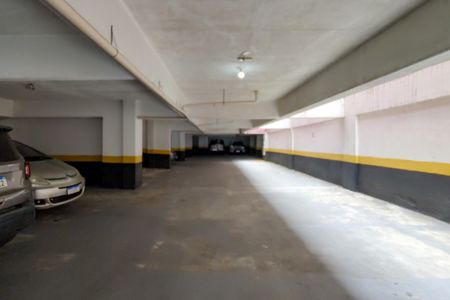 Garagem de apartamento para alugar com 1 quarto, 40m² em Vila Tupi, Praia Grande