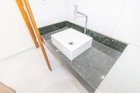 Banheiro de casa para alugar com 2 quartos, 90m² em Jardim Vila Carrao, São Paulo