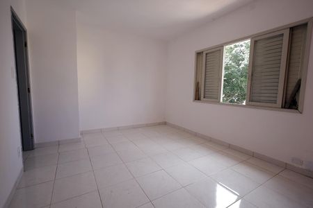 Casa à venda com 161m², 3 quartos e 3 vagas Casa à venda com 161m², 3 quartos e 3 vagasQuarto 3