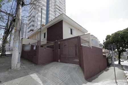 Casa à venda com 161m², 3 quartos e 3 vagas Casa à venda com 161m², 3 quartos e 3 vagasFachada